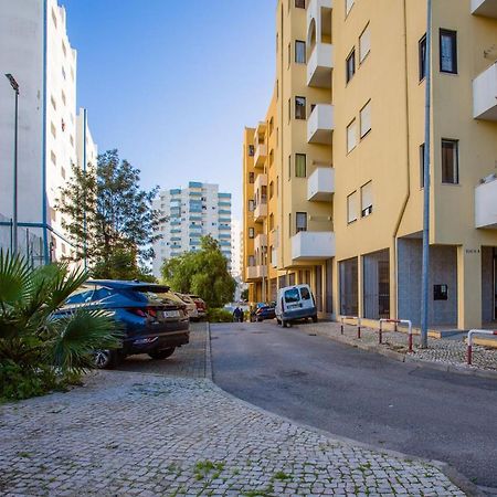 Ocean Breeze 1 Bdr Flat In Portimao By Lovelystay Exteriör bild